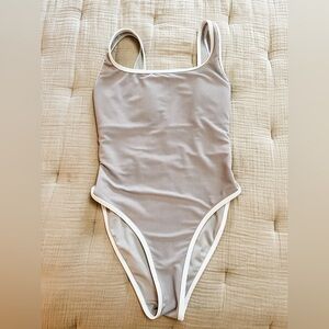 LainSnow One Piece - L